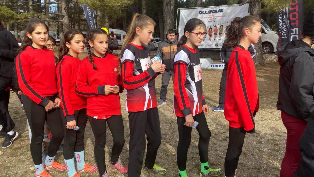 Ertuğrulgazi Ortaokulu Kros Türkiye Yarışmalarındaki Başarısı