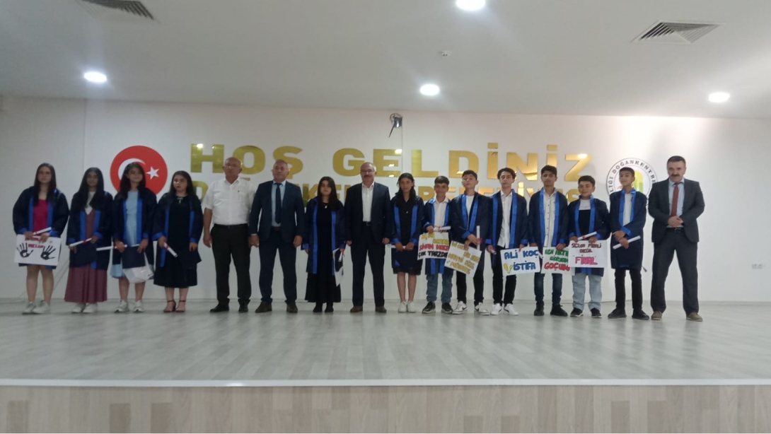 Doğankent Şehit Lokman Erkan İmam Hatip Ortaokulu'ndan Coşkulu Yıl Sonu Etkinliği