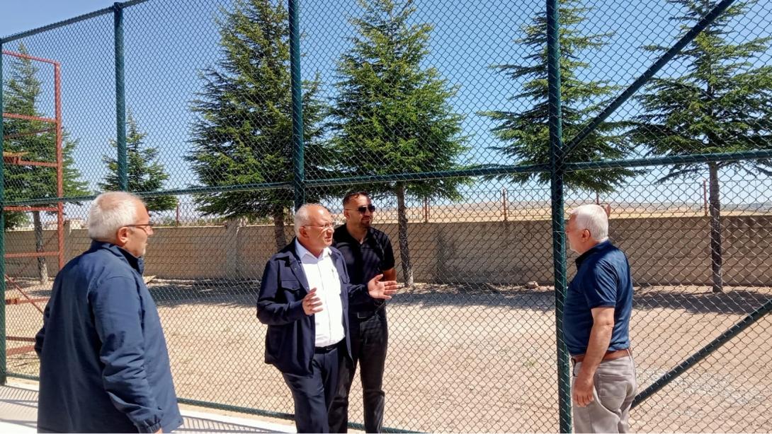 İlçe Milli Eğitim Müdürümüz Musa ÖCAL Spor Sahası Çalışmalarını Yerinde İnceledi...