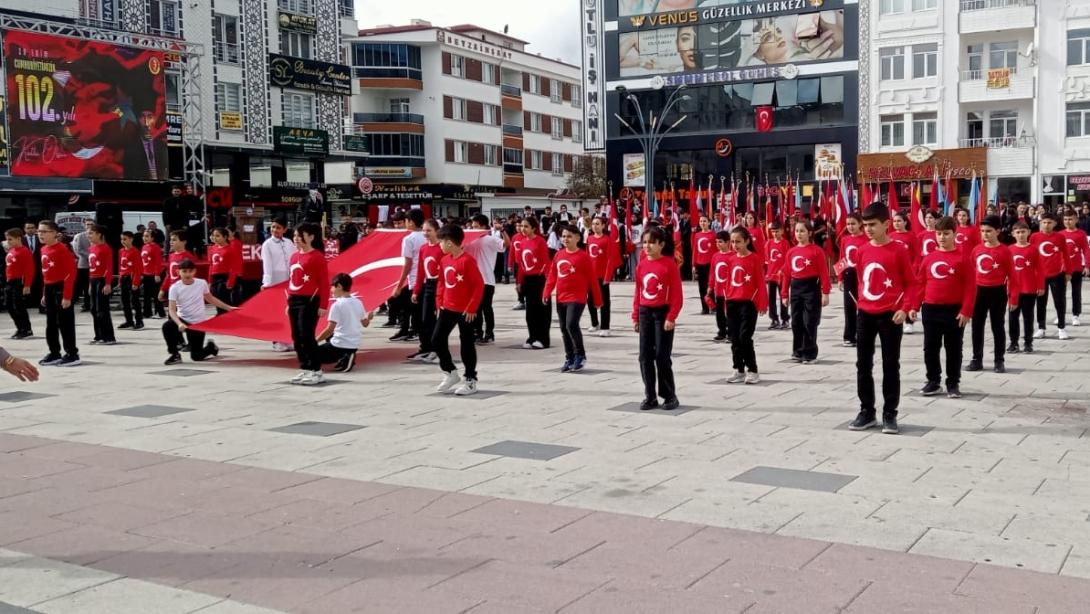  Cumhuriyetimizin 102. Yılı Coşkuyla Kutlandı! 